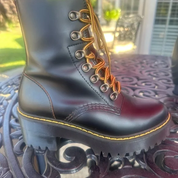 New! Dr. Martens Leona Boot Size 5 - Picture 7 of 13